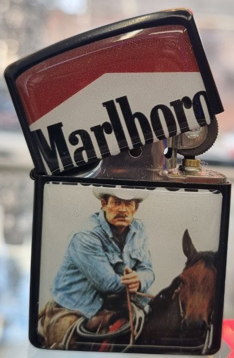 خرید فندک بنزینی طرح Zippo