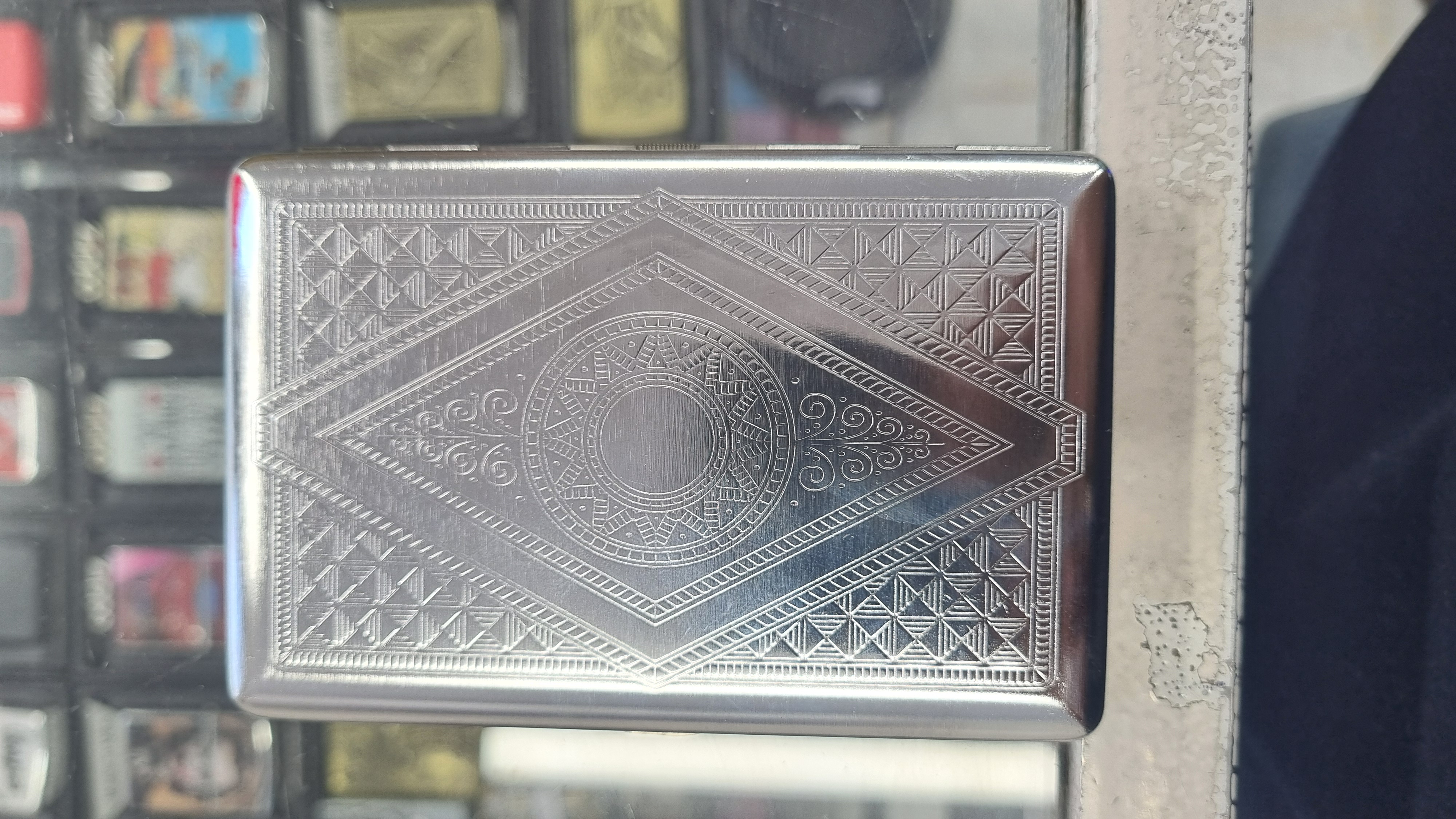 خرید جعبه سیگار فلزی نقره ای