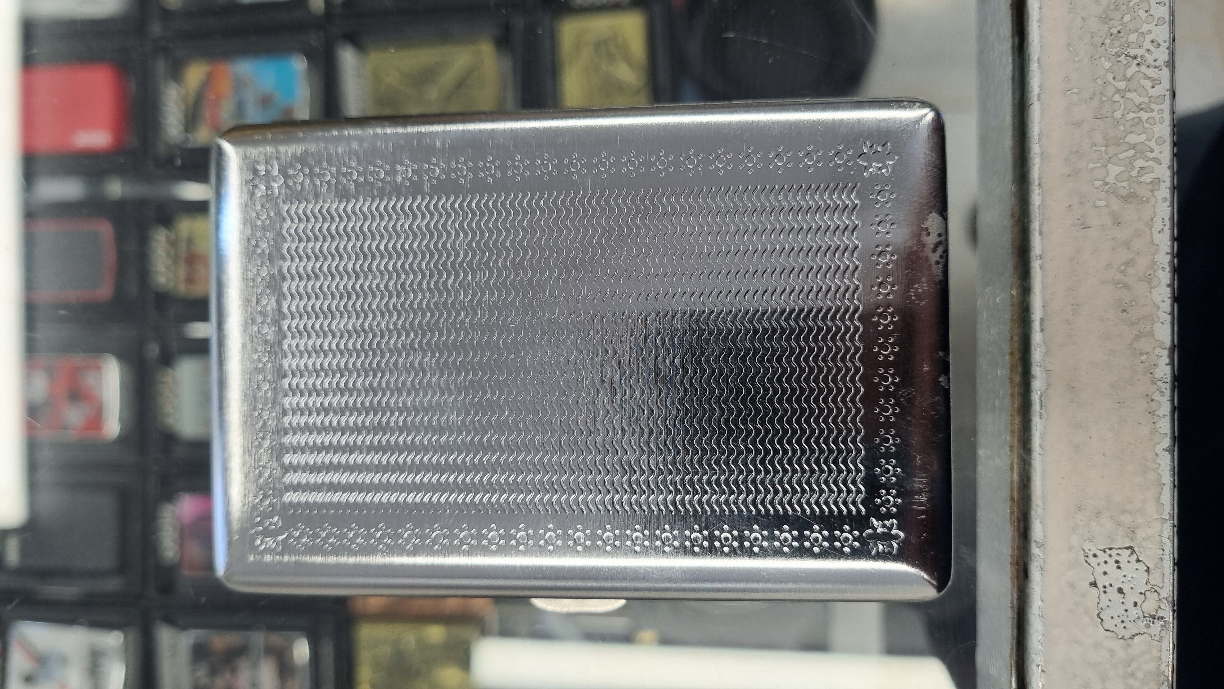 خرید جعبه سیگار فلزی نقره ای