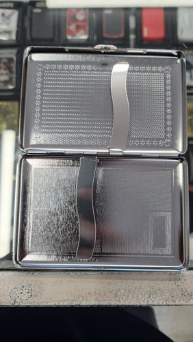 خرید جعبه سیگار فلزی نقره ای