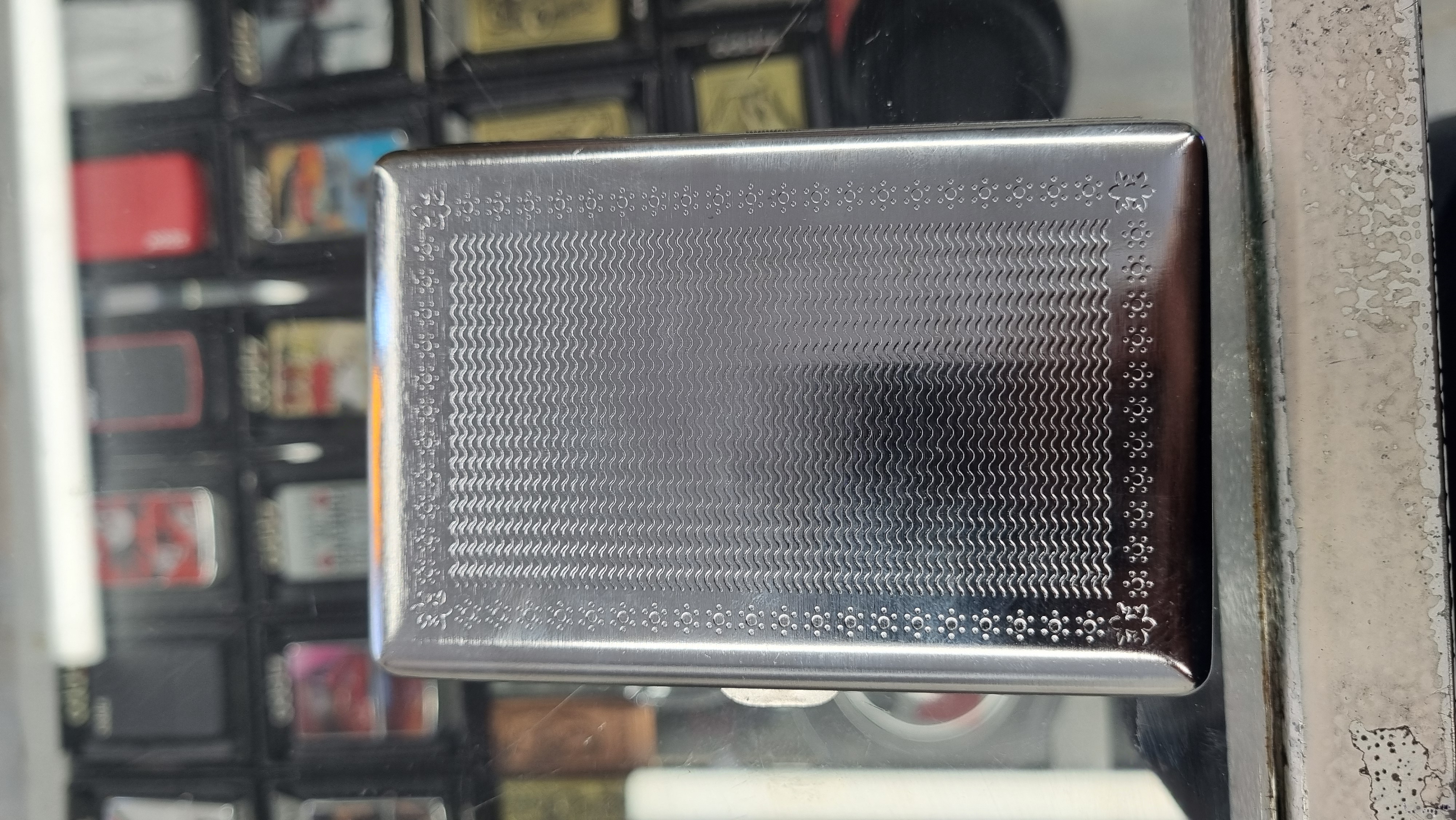 خرید جعبه سیگار فلزی نقره ای