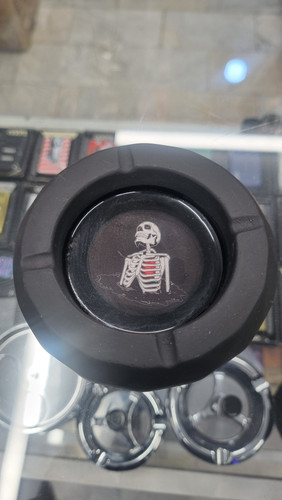 خرید زیر سیگاری مشکی اسکلتی